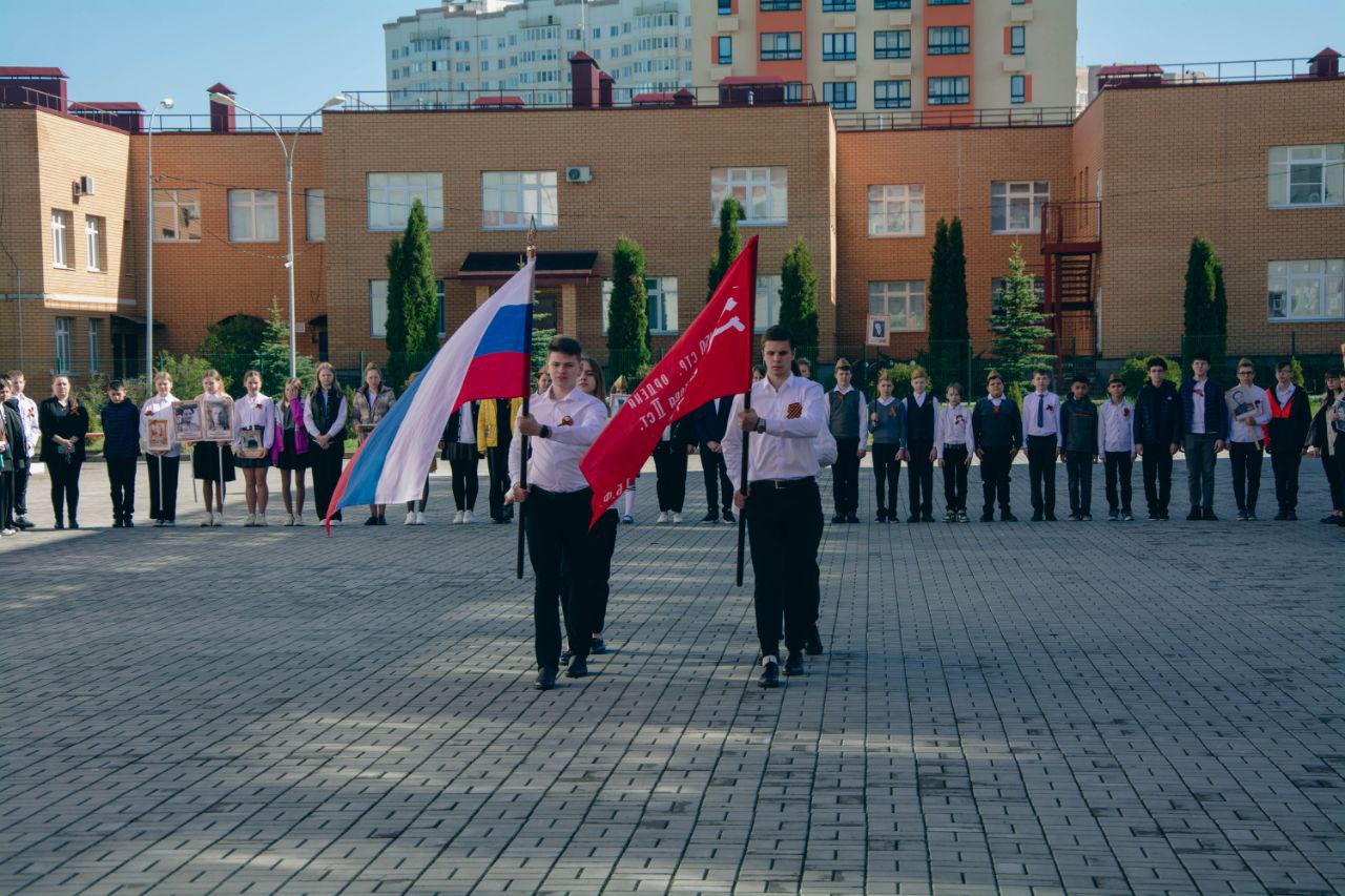 Торжественные линейки, посвященные великому празднику «День Победы».